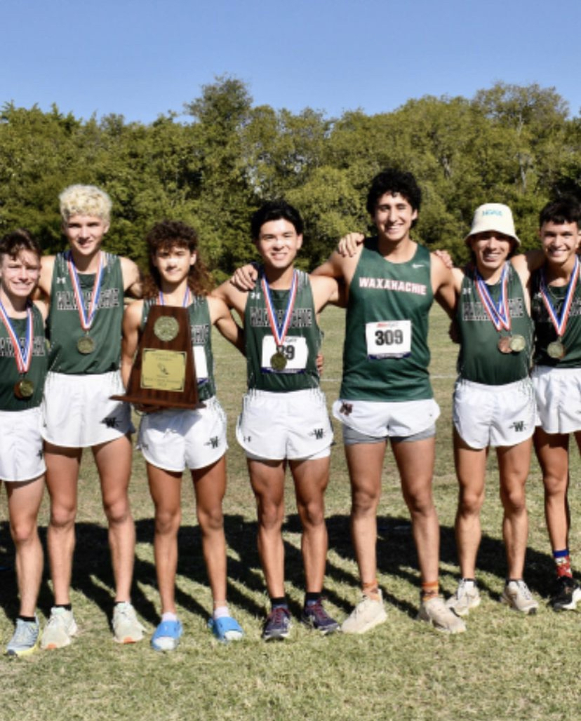 Graham Scott leads boy's cross country team to regionals